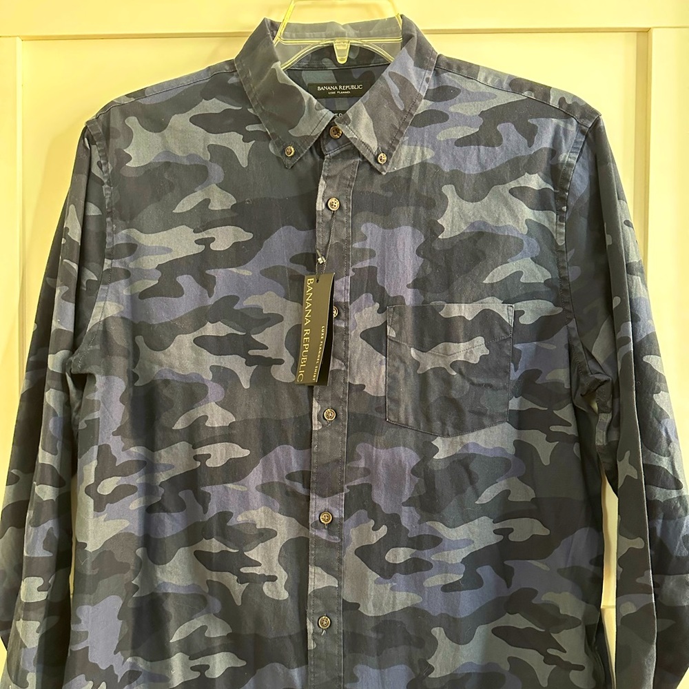 Men’s shirt.
